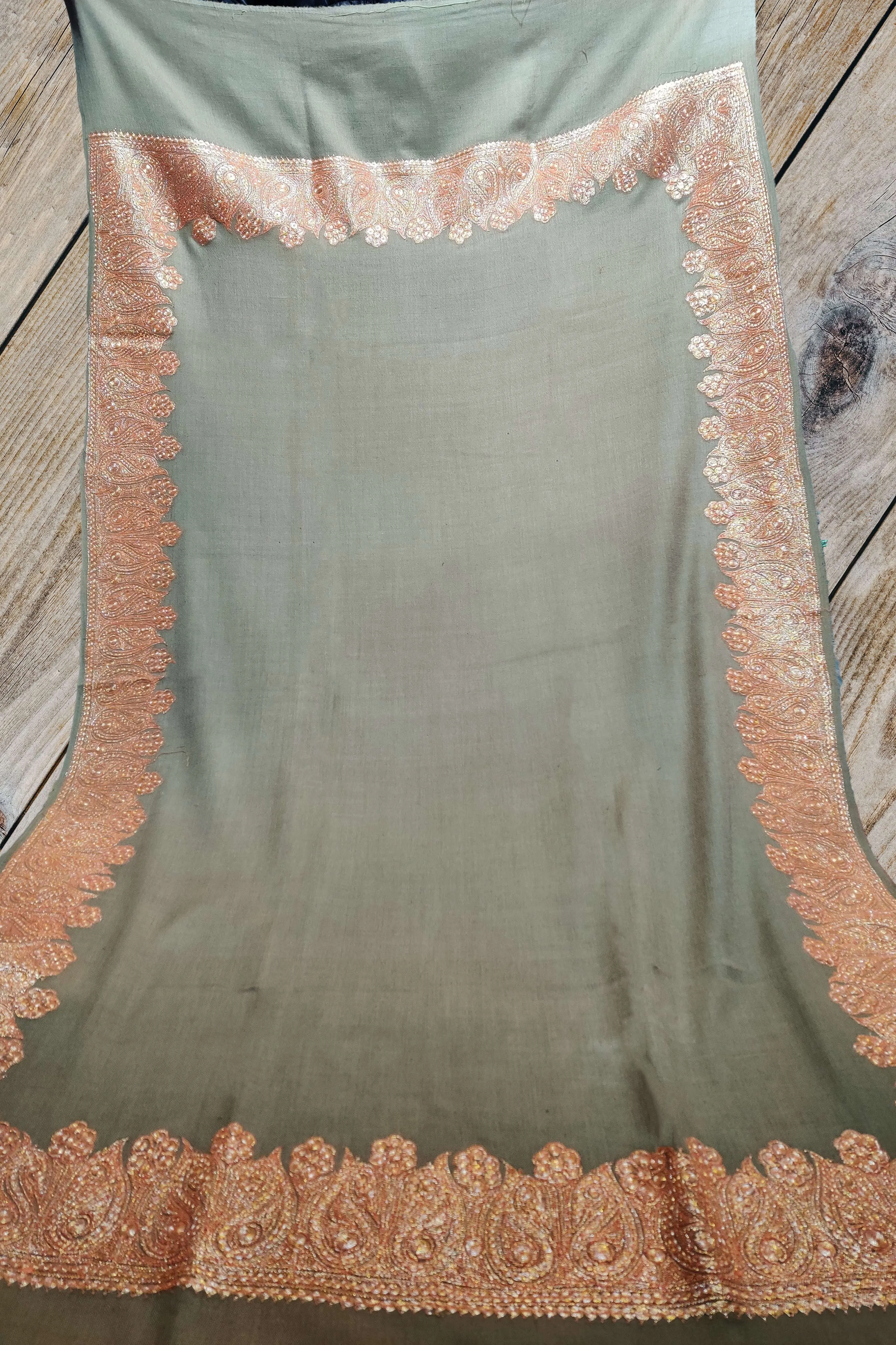 Elegant Paisley-Embroidered Tilla Shawl in Fine Merino Wool