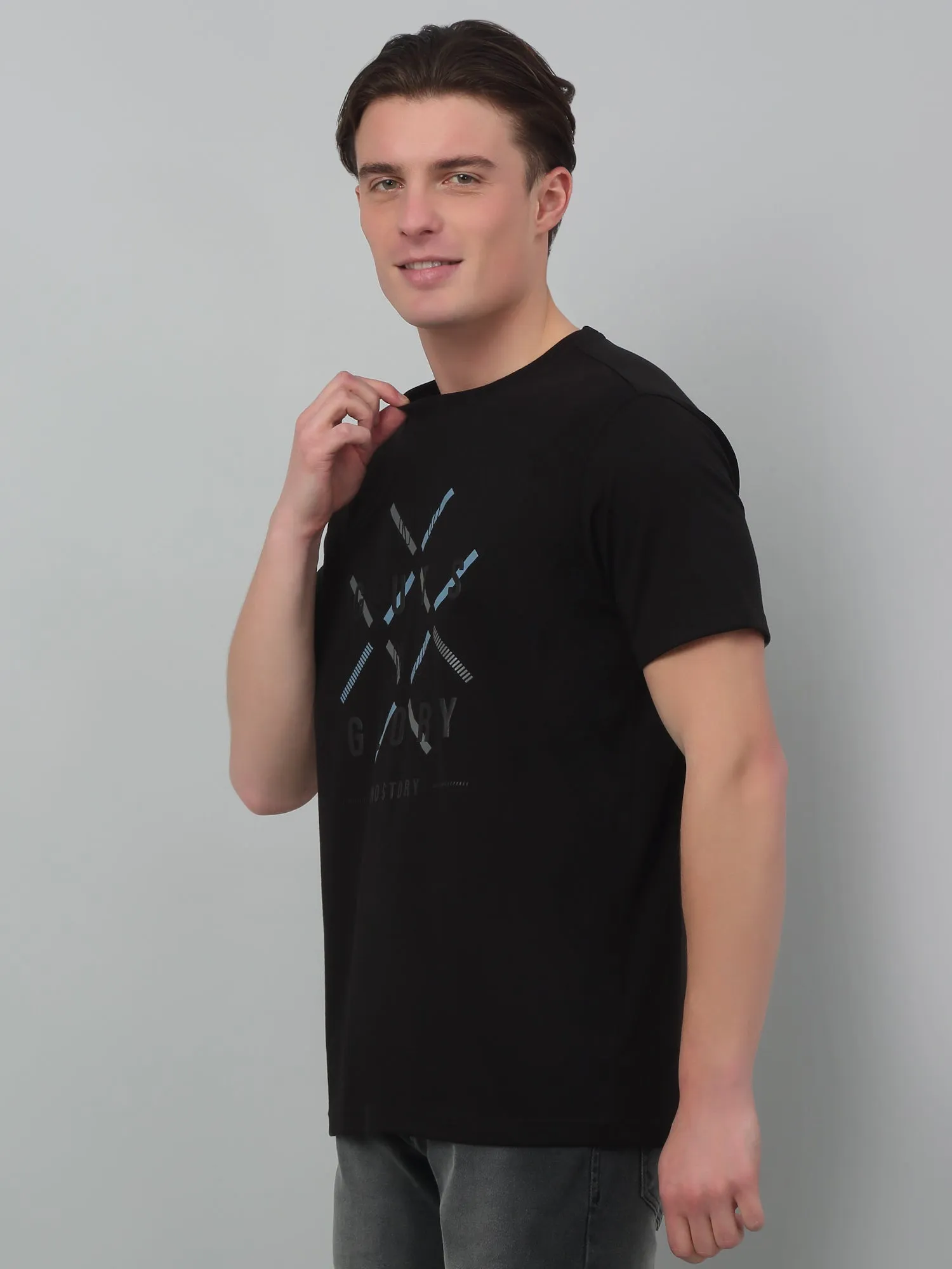 Men's Black  Round neck Half Sleeve T-Shirt with Print