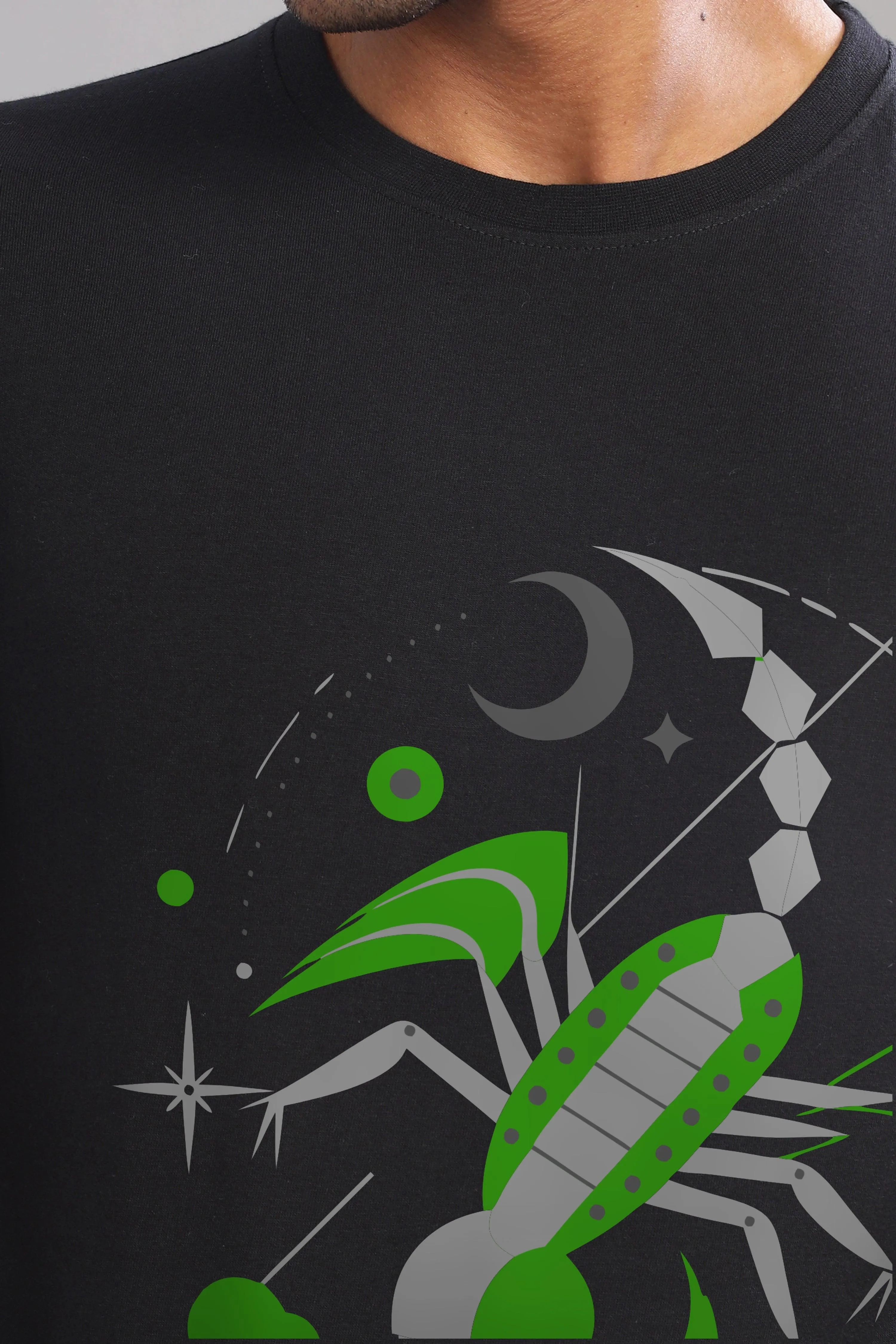 Stylish Scorpio Black Half Sleeve Printed Round Neck T-Shirt