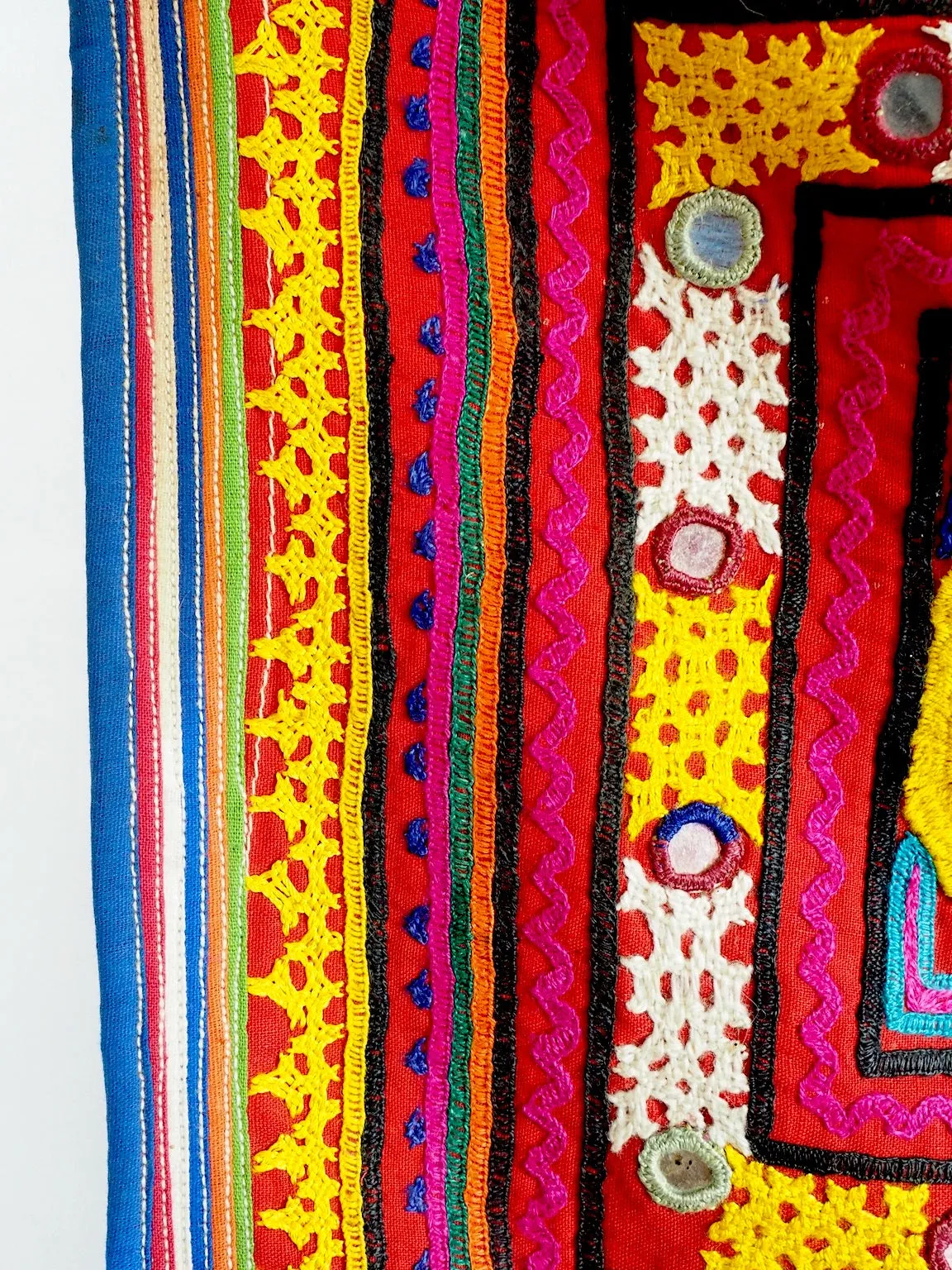 Thoran Door Hanging 02